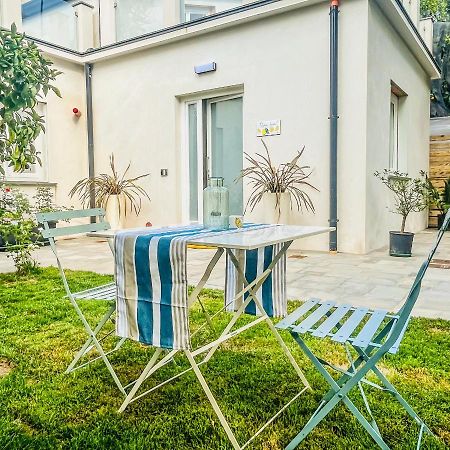 Bed and Breakfast Flavia'S Lemons Sorrento Esterno foto